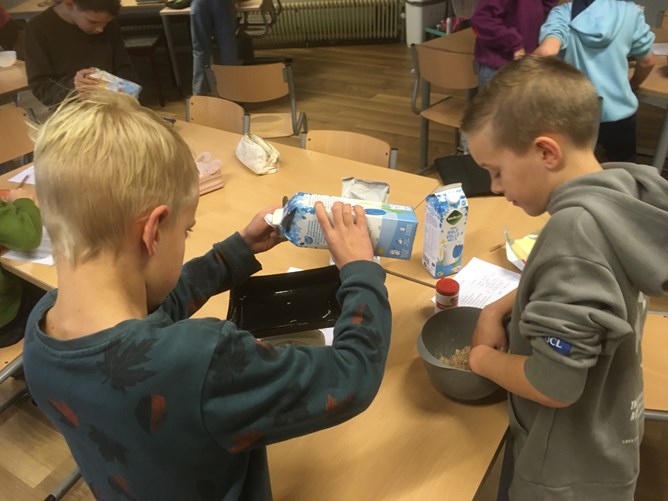 Kruidnoten De Meerkoet 2